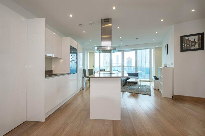 1 Bedroom Apartment For Sale In Arena Tower, Canary Wharf, E14