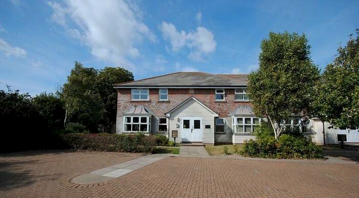 2 Bedroom Flat To Rent In Stride Close, Chichester, PO19