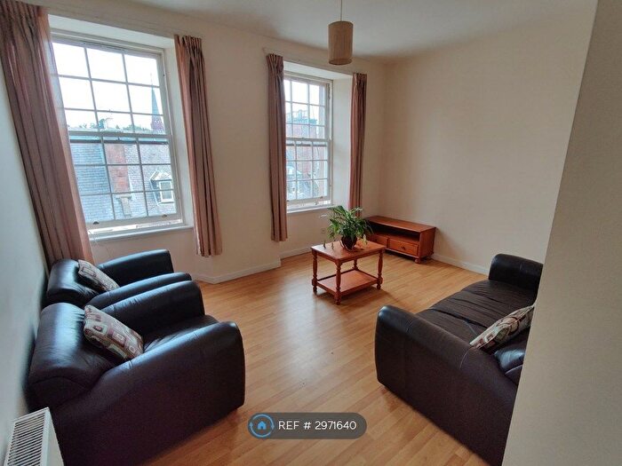 2 Bedroom Flat To Rent In George Street, Perth, PH1