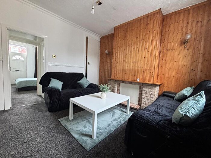 4 Bedroom Terraced House To Rent In Bromford Lane, West Bromwich, B70