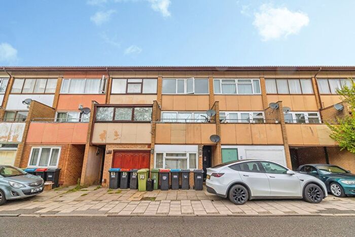 5 Bedroom Detached House For Sale In Gurnards Avenue, Fishermead, Milton Keynes, Buckinghamshire, MK6