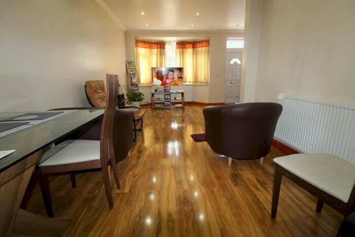 3 Bedroom Terraced House To Rent In Brent Road, Southall, UB2