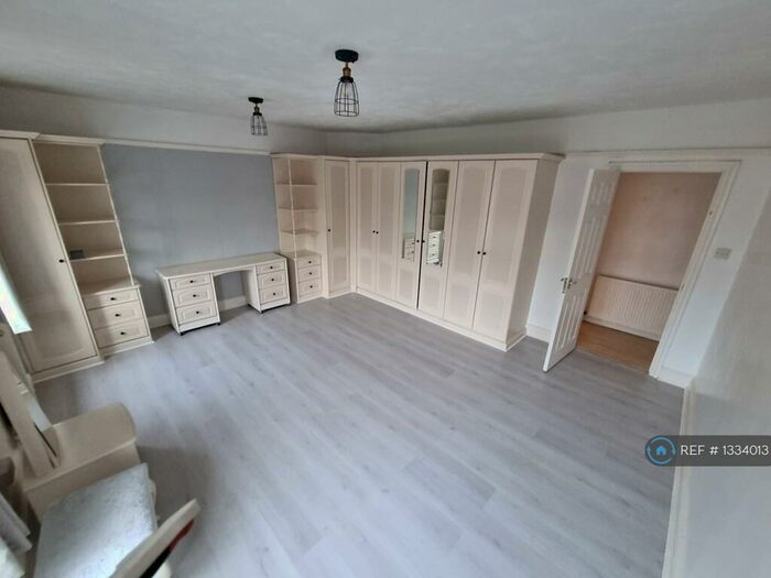 2 Bedroom Flat To Rent In Wath On Dearne, Rotherham, S63