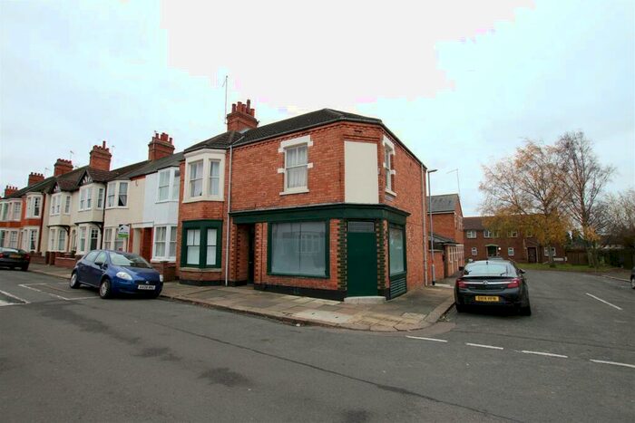 6 Bedroom Semi-Detached House To Rent In King Edward Road, Northampton, NN1