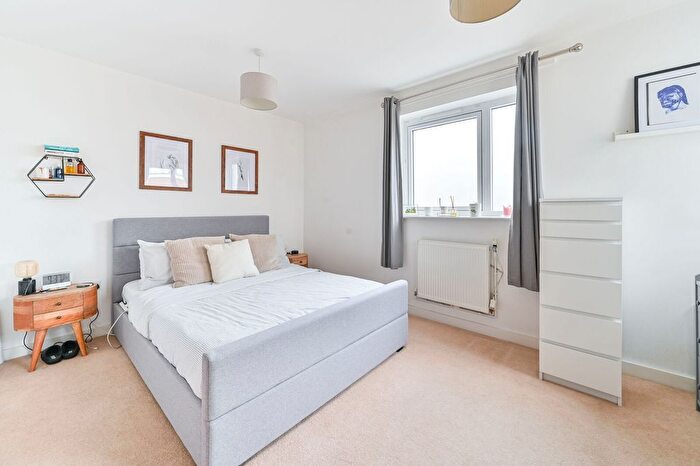 1 Bedroom Flat For Sale In Stanley Lodge, Osborne Road, Thornton Heath, CR7