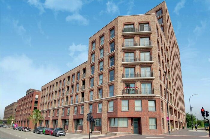 3 Bedroom Apartment To Rent In Atlantis Avenue, London, E16
