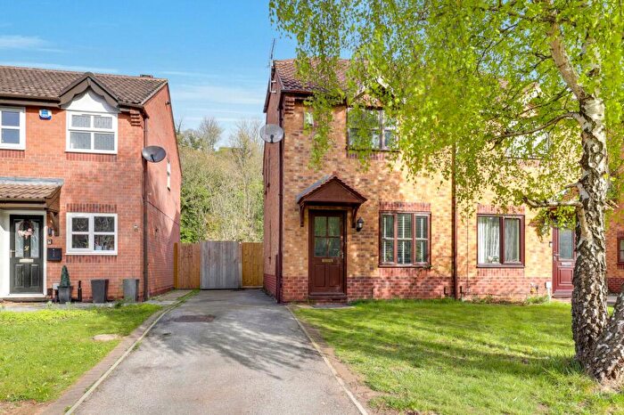 2 Bedroom Semi Detached House For Sale In Hotspur Drive, Colwick, NG4