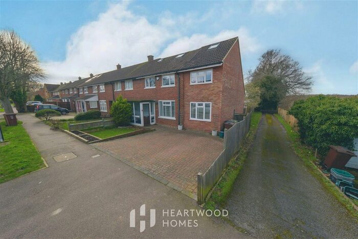 4 Bedroom Semi-Detached House To Rent In Furse Avenue, St. Albans, AL4