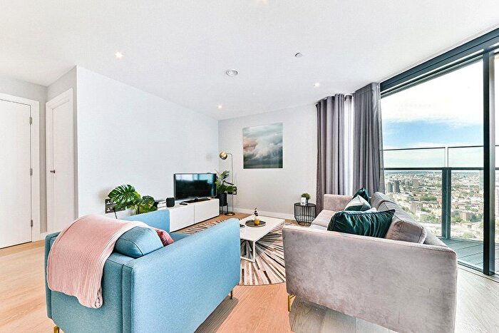 2 Bedroom Flat To Rent In Uncle Elephant Amp; Castle, Churchyard Row, SE11
