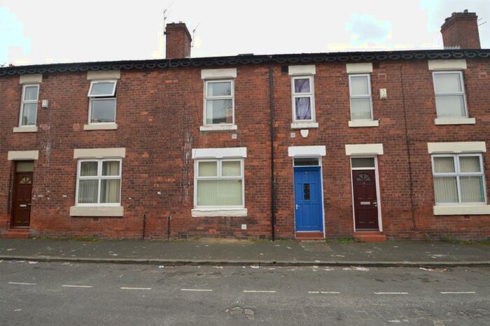 4 Bedroom House To Rent In East Grove, Victoria Park, Manchester, M13