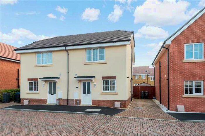 3 Bedroom Semi-Detached House To Rent In Granby Way, Ludgershall, SP11