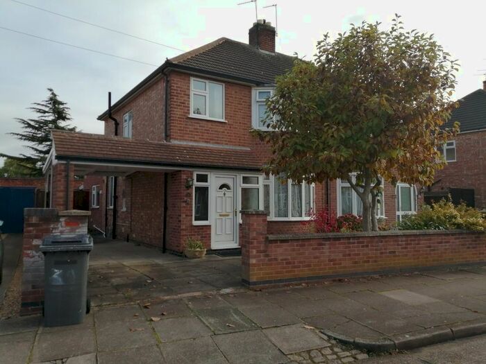 3 Bedroom Semi-Detached House To Rent In Lamborne Road, Leicester, Leicestershire LE2