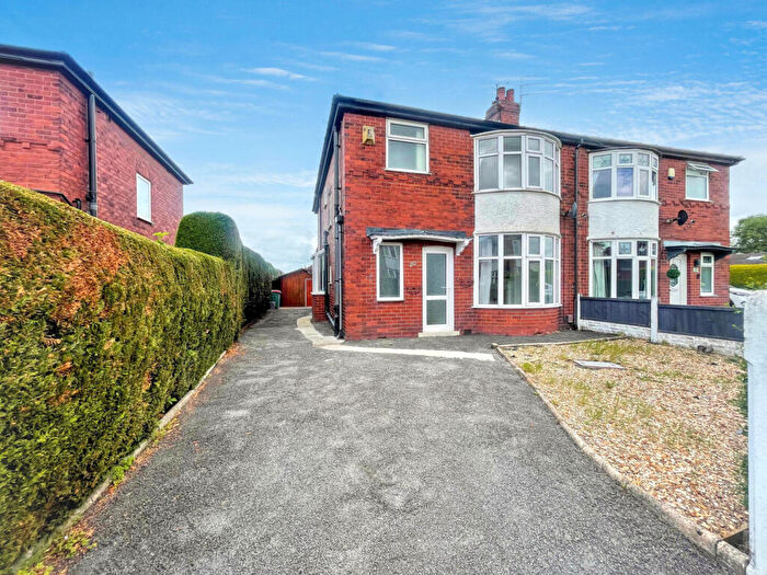 3 Bedroom Semi Detached House To Rent In Elm Avenue, Ashton-on-ribble, Preston, PR2