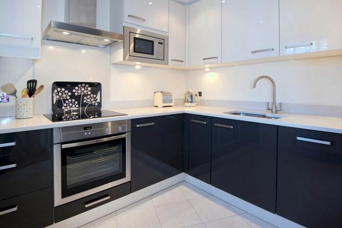 2 Bedroom Flat To Rent In Pembroke Road, Sevenoaks, TN13