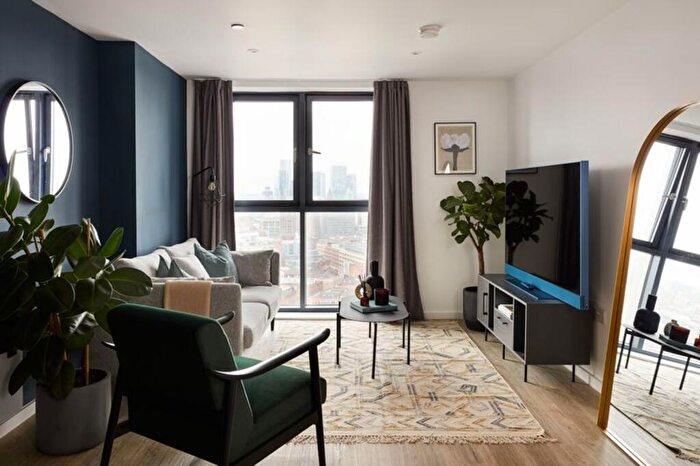 2 Bedroom Apartment To Rent In Swan Street House, Manchester, M4