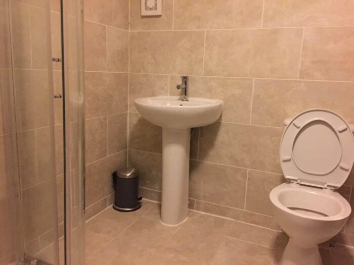 10 Bedroom Semi-Detached House To Rent In Victoria Road, Fallowfield, M14