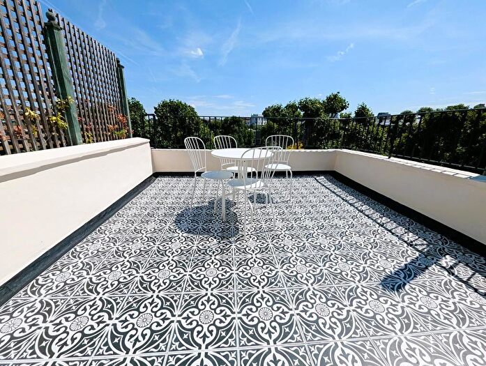 2 Bedroom Flat To Rent In Warrington Crescent, London, W9