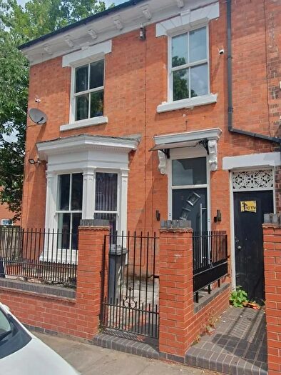 6 Bedroom Terraced House For Sale In Hobart Street, Leicester, LE2