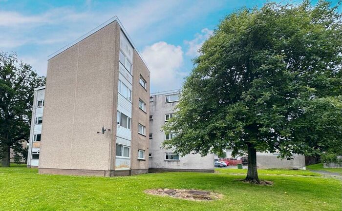 2 Bedroom Flat To Rent In Glen Feshie, St. Leonards, East Kilbride, G74