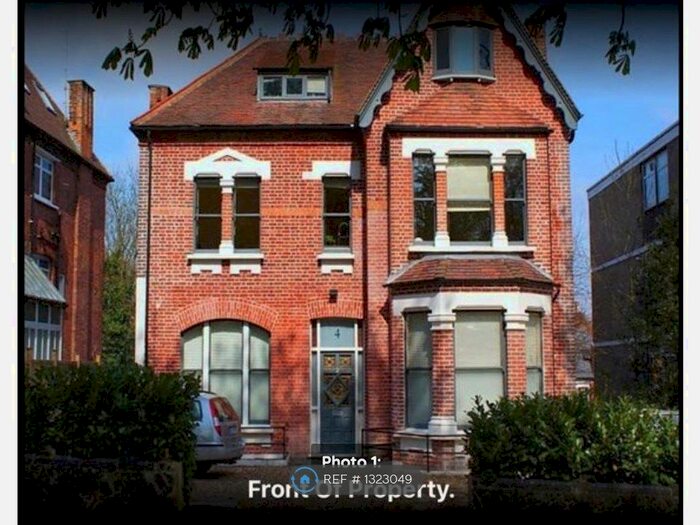 3 Bedroom Flat To Rent In Avenue Road, London, N6