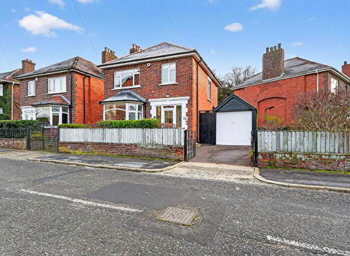 3 Bedroom Detached House For Sale In Marlborough Park Cross Avenue, Belfast, BT9