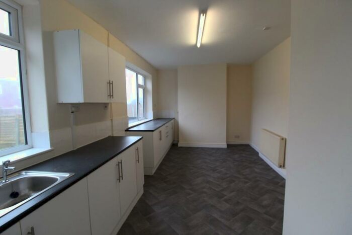 3 Bedroom Semi-Detached House To Rent In Masefield Drive, Bolton, BL4