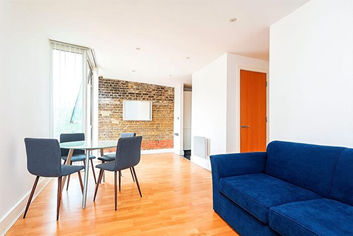 1 Bedroom Flat To Rent In Graham Street, London, N1