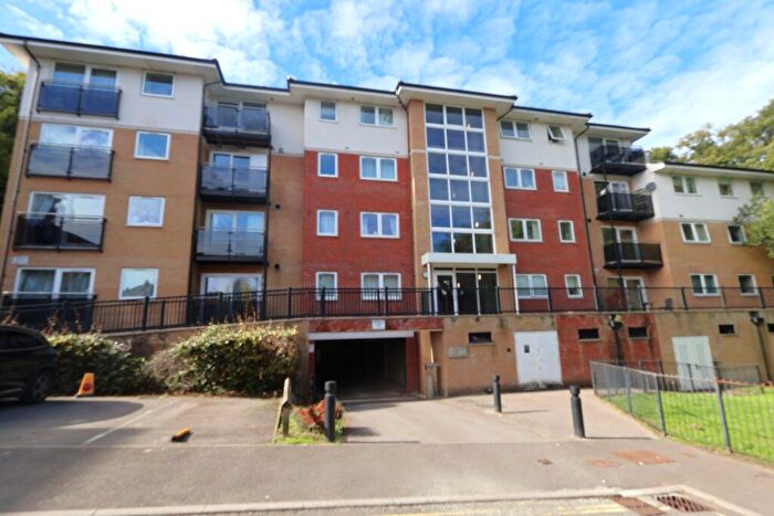 2 Bedroom Flat For Sale In Seacole Gardens, Shirley, Southampton, SO16