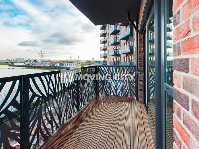 2 Bedroom Flat For Sale In Cityview Point, Leven Road, E14