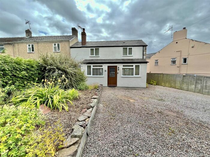 3 Bedroom Cottage For Sale In Causeway Road, Cinderford, GL14