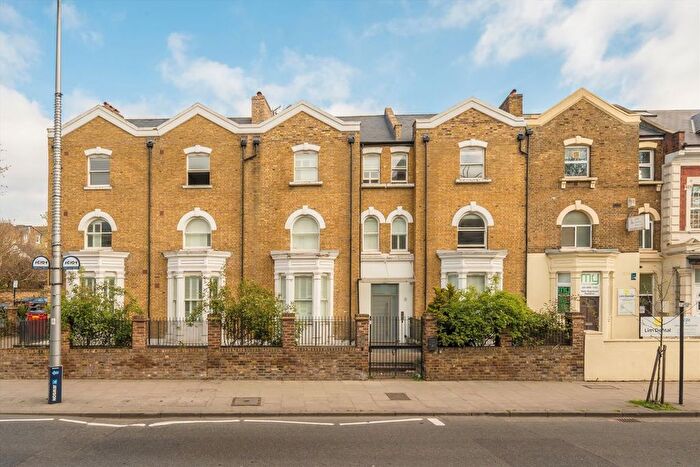 Studio To Rent In High Street, London, W3