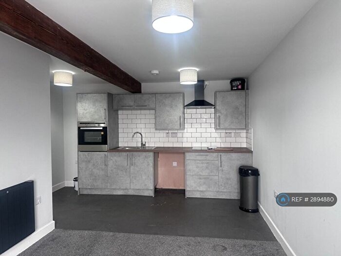 1 Bedroom Flat To Rent In Heaton St, Blackburn, BB2