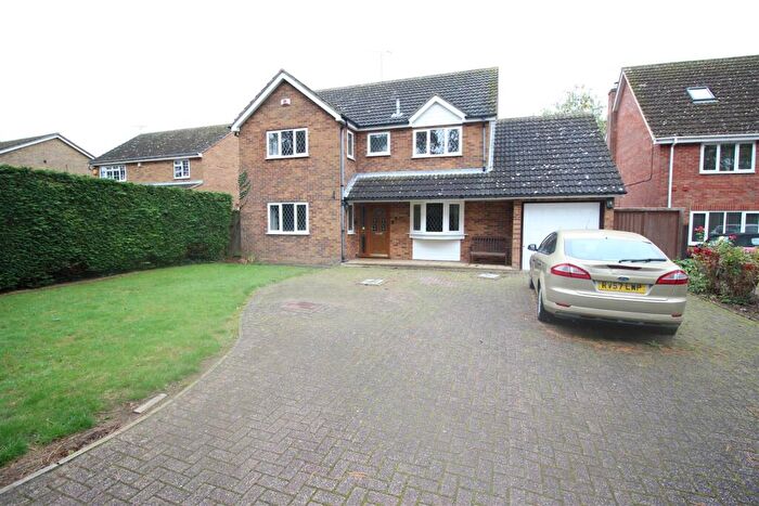4 Bedroom Detached House To Rent In Bedford Road, Rushden, NN10