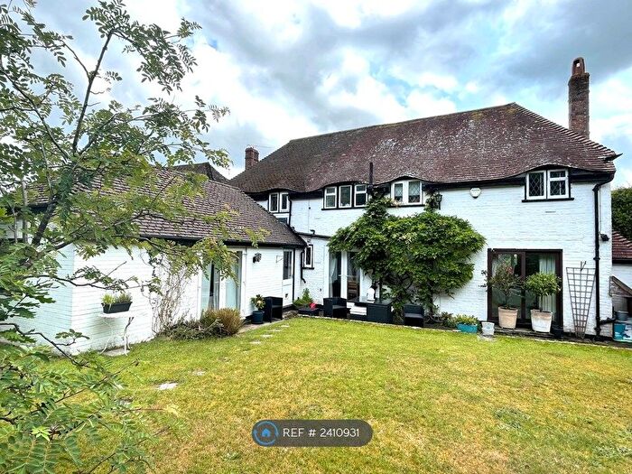 5 Bedroom Detached House To Rent In Pine View Close, Haslemere, GU27