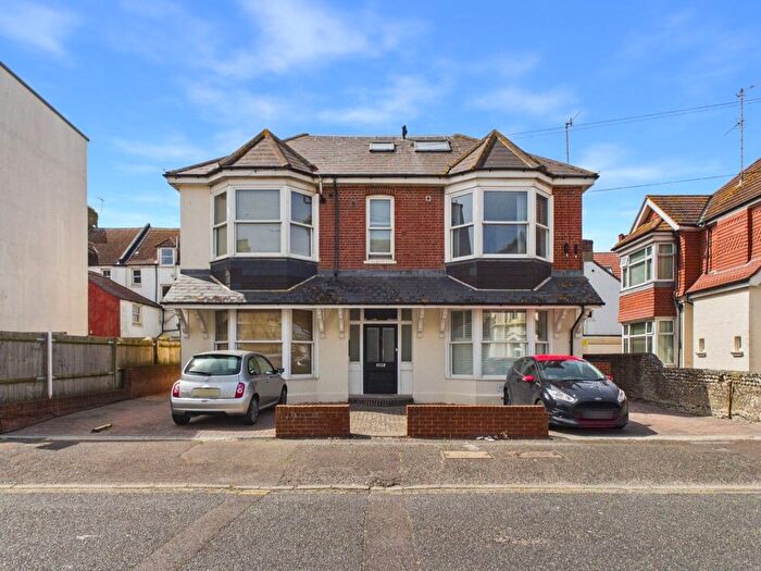 Studio For Sale In Queens Road, Worthing, BN11
