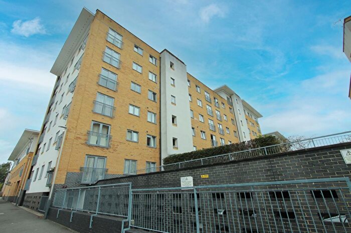 1 Bedroom Flat To Rent In Waxlow Way, Caldon House Waxlow Way, UB5