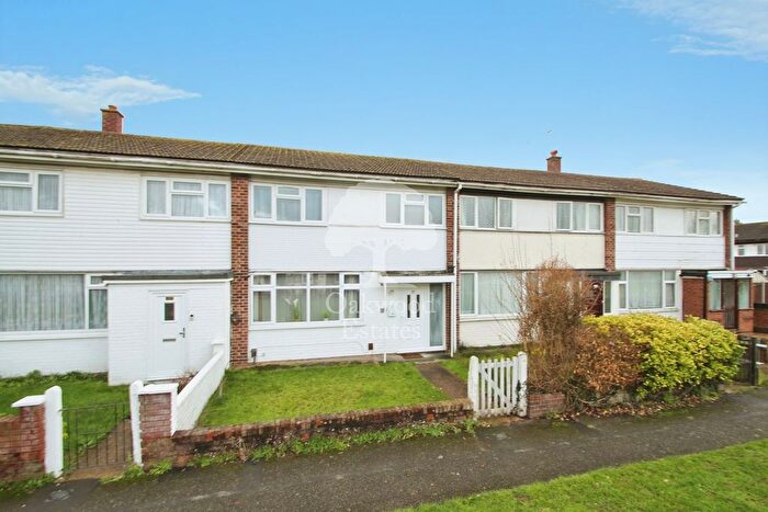 3 Bedroom Terraced House For Sale In Tamar Way, Langley, SL3