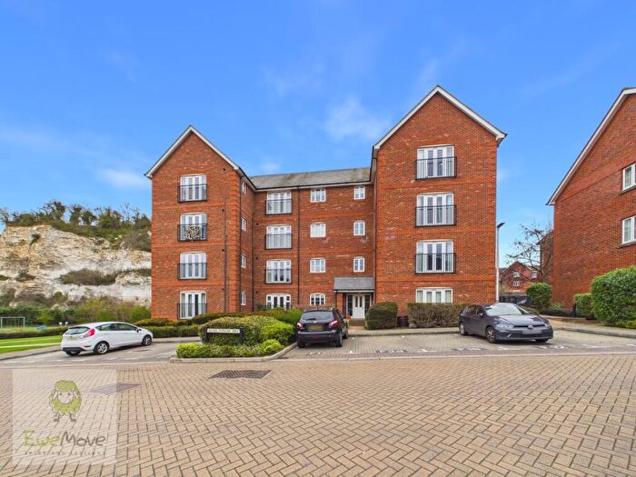 2 Bedroom Flat To Rent In Tucano Court, Silver Streak Way, Strood, Rochester, ME2