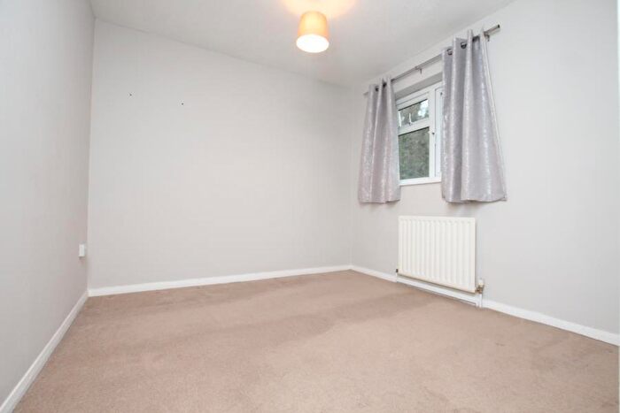 2 Bedroom End Of Terrace House To Rent In Forest Drive - Bentry, BS10