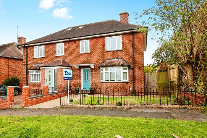 3 Bedroom Semi Detached House For Sale In Stalls Farm Road, Droitwich, WR9