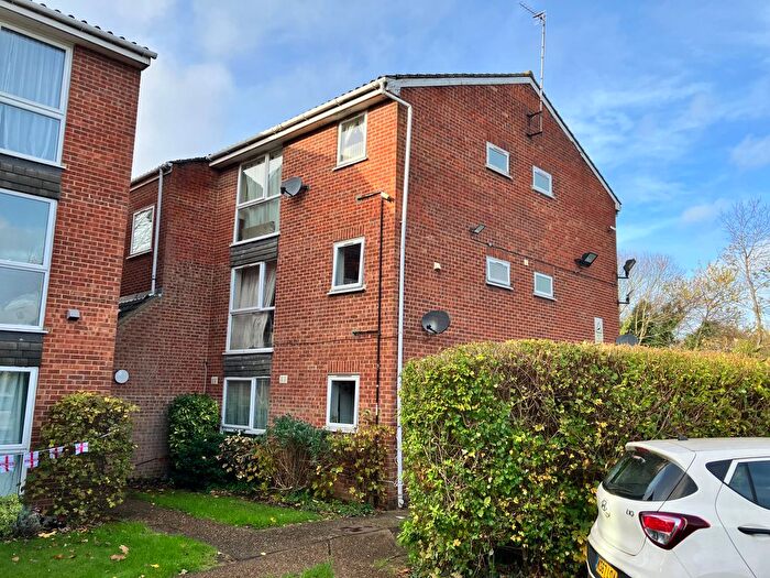 Studio To Rent In Shurland Avenue, Barnet, EN4