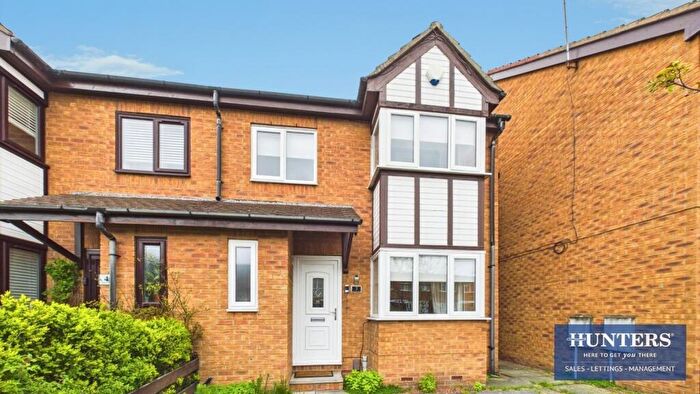 3 Bedroom Semi Detached House For Sale In Selina Place, Roker, Sunderland, SR6