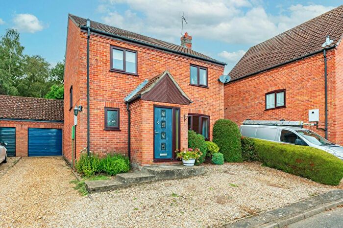 4 Bedroom Detached House For Sale In Spinney Close, Beetley, NR20