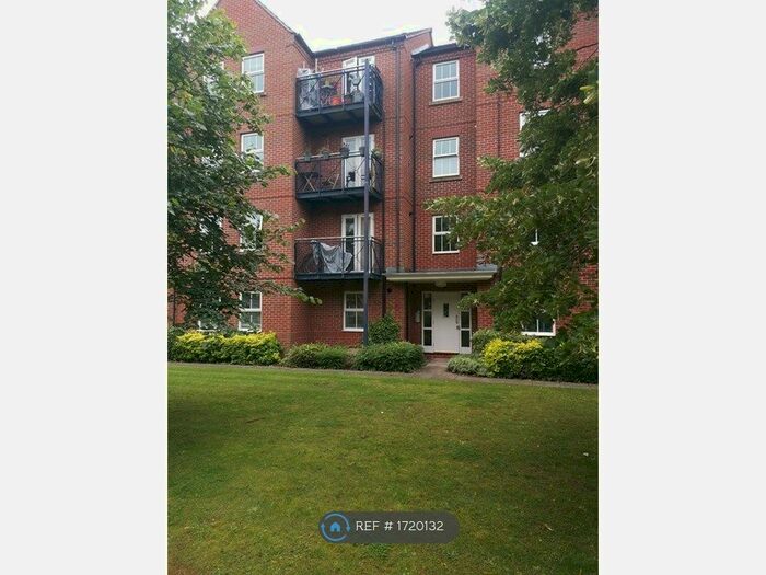 2 Bedroom Flat To Rent In Wenlock Drive, West Bridgford, Nottingham, NG2