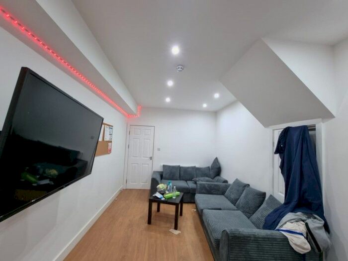 6 Bedroom Terraced House To Rent In Lower Ford Street, Coventry, CV1