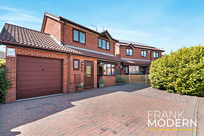 3 Bedroom Detached House For Sale In Kendal Close, Peterborough, PE4