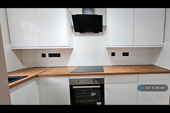 2 Bedroom Semi-Detached House To Rent In Dovedale Avenue, Sutton-In-Ashfield, NG17