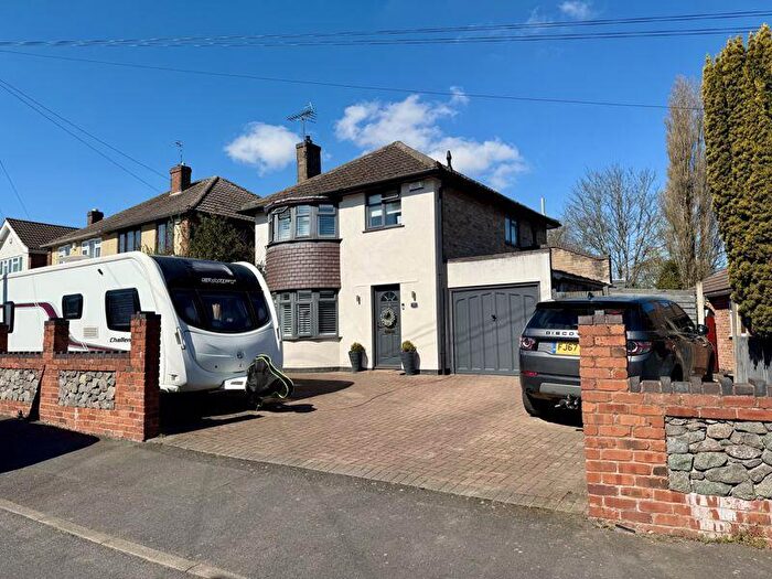 3 Bedroom Detached House For Sale In Tressall Road, Whitwick, LE67