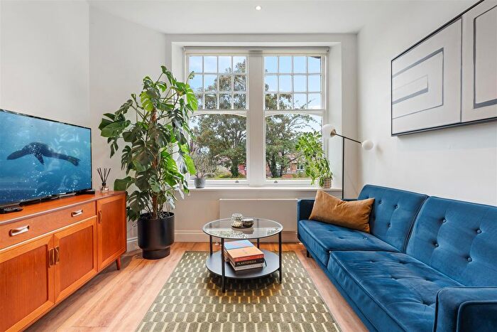 1 Bedroom Flat To Rent In Queens Avenue, Muswell Hill, London, N10