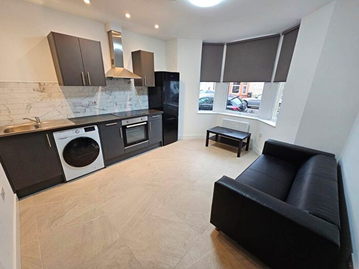 1 Bedroom Flat To Rent In Kincraig Street, Roath, CF24
